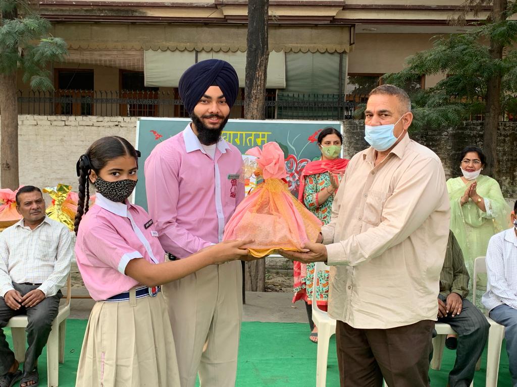 Pre-Nursery, Nursery & KG kids celebrating their mothers! at Modern Senior Secondary School, Patiala - image 2